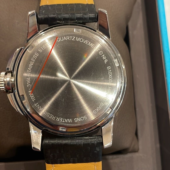 NHL watch . Black leather strap - Picture 4 of 5